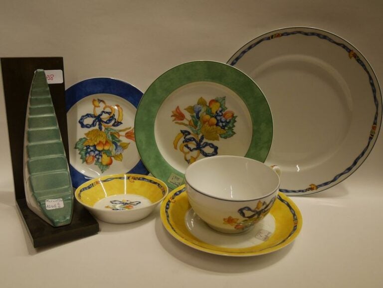 BERNARDAUD : assiettes à dessert Hortense et partie de service Borghese