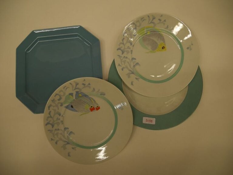BERNARDAUD : assiettes caraïbes + plat à tarte , assiettes chronos Hypérion , coupelle