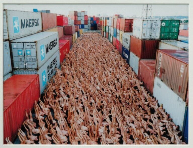 Biennale de Lyon (Containers), 2005 Photographie en couleur Signée dans la planche au dos 19 x 25 cm