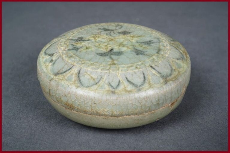 BOITE A FARD / COSMETIQUES LENTICULAIRE EN CERAMIQUE CELADON