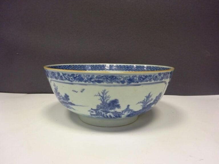 BOL A PUNCH EN PORCELAINE D'EXPORTATION