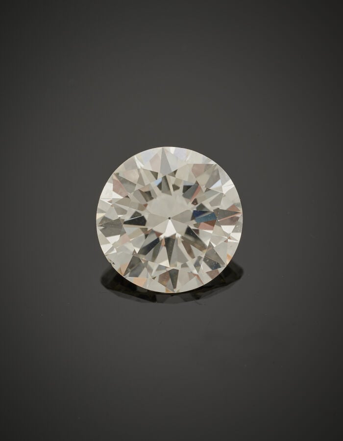 BOUCHERON - BAGUE en platine (950‰) à motif rayonnant, serti d'un diamant pesan…