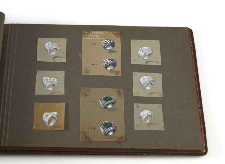 BOUCHERON - CARNET d'une vingtaine de DESSINS originaux gouachés, de bijoux et…