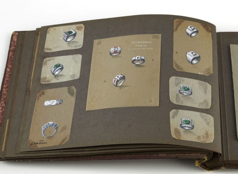 BOUCHERON - CARNET d'une vingtaine de DESSINS originaux gouachés, de bijoux et…