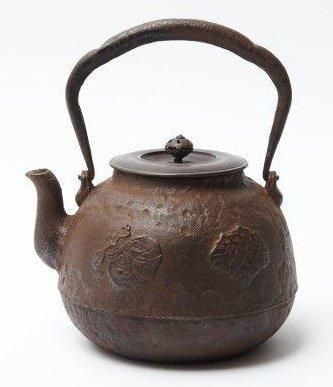 Bouilloire en fonte de fer (tetsubin