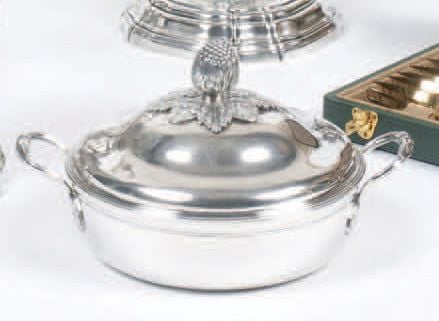 BOUILLON LÉGUMIER COUVERT en argent d'époque Louis XV