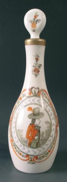 Bouteille en verre opalin lattimo à décor de fleurettes et personnage de la fin du XVIIIe