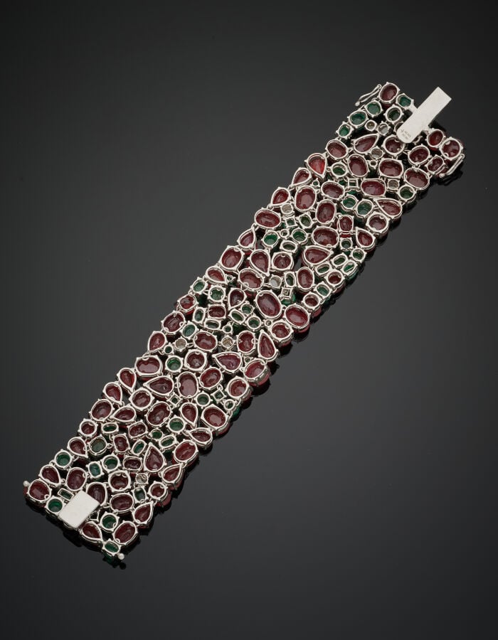BRACELET manchette en or gris (585‰) 14 carats et argent (min. 800‰) serti de s…