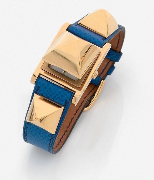 BRACELET MONTRE carrée modèle «Médor» en métal dor