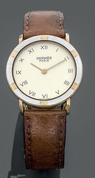 BRACELET MONTRE circulaire en acier et métal dor