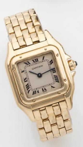 BRACELET MONTRE de dame de forme carrée en or jaune, modèle « Panthère