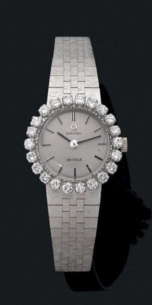BRACELET MONTRE de dame ronde en or gris (750 millièmes), modèle «De Ville