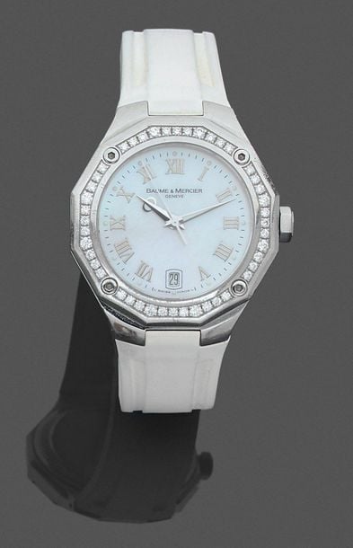 •BRACELET MONTRE modèle «Riviera» en acier, lunette sertie de diamants taille brillan
