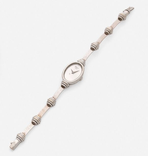 BRACELET MONTRE ovale de dame en or gris (750 millièmes