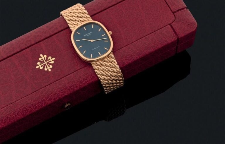 BRACELET MONTRE ovale en or jaune (750 millièmes), modèle «Ellipse d'or