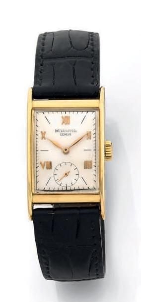 BRACELET MONTRE rectangulaire en or jaune (750 millièmes