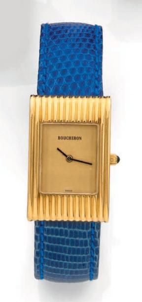 BRACELET MONTRE rectangulaire, en or jaune (750 millièmes), modèle «Reflet