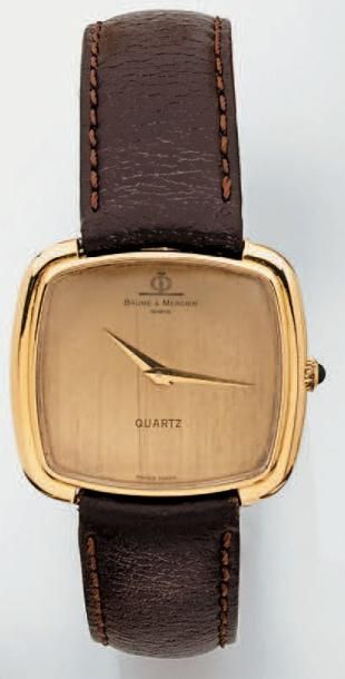 BRACELET MONTRE rectangulaire en or jaune à deux godron