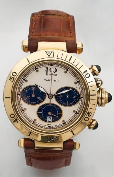 BRACELET MONTRE ronde, chronographe, en or jaune, modèle « Pasha