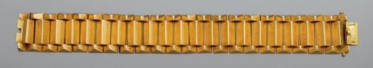 BRACELET «Tank» en or jaune (750 millièmes) à maillons pyramidau