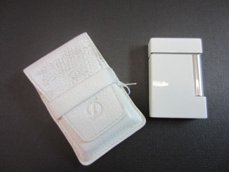 BRIQUET en métal laqué blan