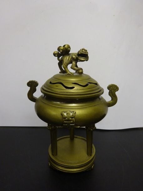 BRÛLE-PARFUM EN BRONZE DORE