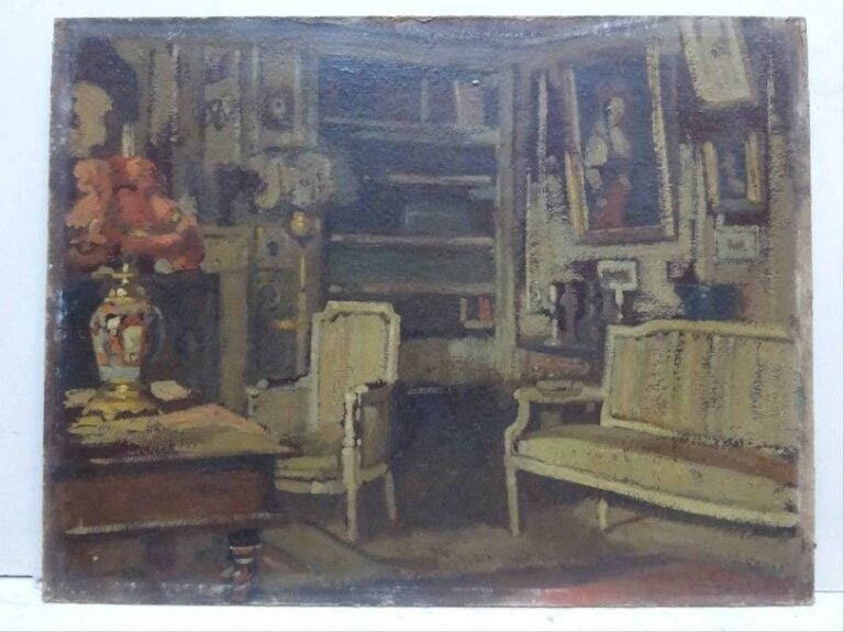 Bureau au vase fleuri