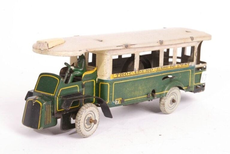 Bus Parisien n° 77 Renault -