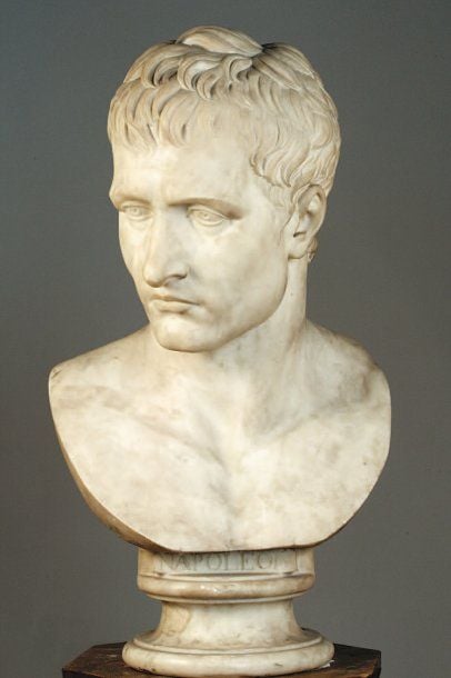Buste en marbre blanc sculpté représentant l'Empereur Napoléo