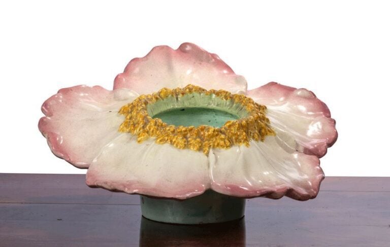 Cache pot polychrome en forme de fleu