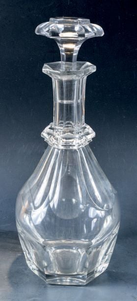 Carafe piriforme à cordon de col et son bouchon en cristal taillé à côtes plate