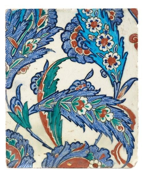 Carreau Iznik à décor de feuilles saz
