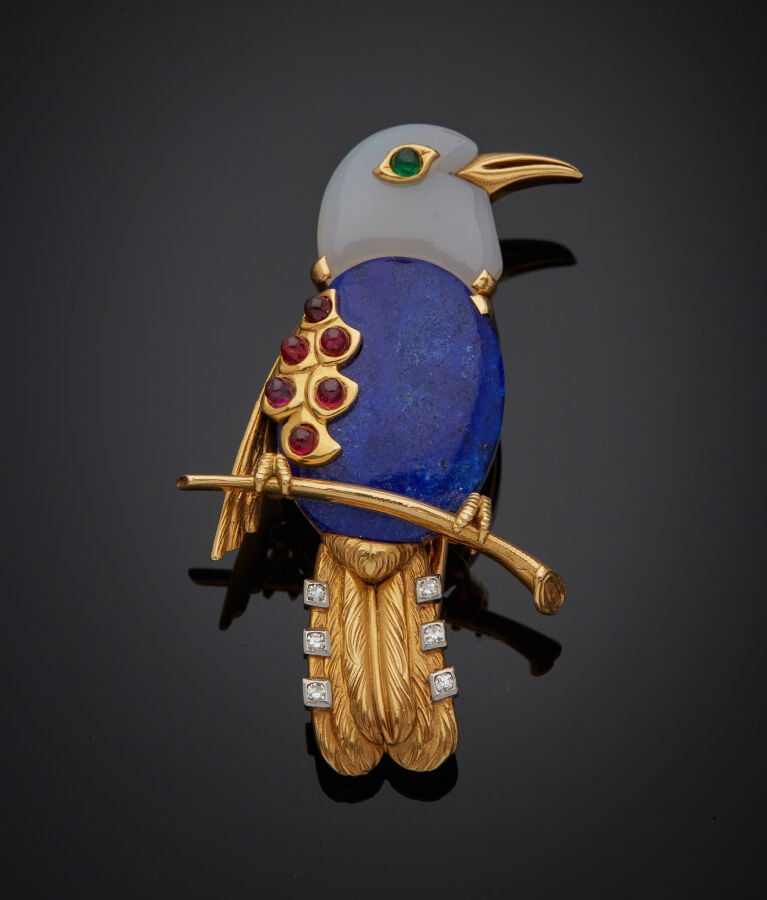 CARTIER - CLIP de CORSAGE « oiseau sur sa branche » en platine (950‰) et or jau…