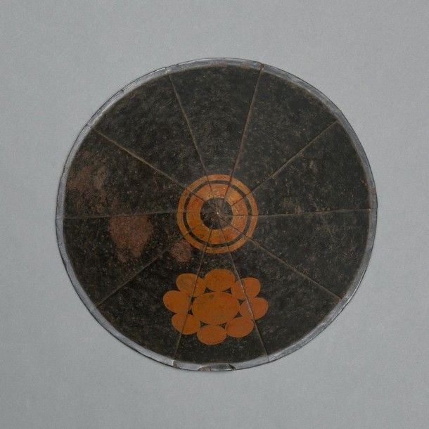 Casque de samouraï en forme de cône (toppai jingasa