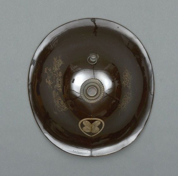 Casque de samouraï pour cavalier (bajo jingasa) laqué noi