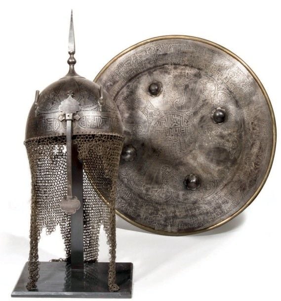 Casque (Kulah-Khud) et rondache (Sipar)