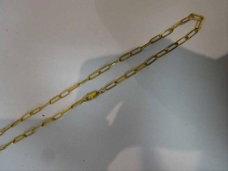 Chaine à maillons ovales en or jaune 18K (750°/00), dans le style de Dinh Va