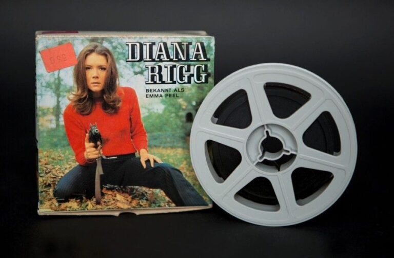 Chapeau Melon et Bottes de cuir Super 8 allemand Diana Rigg Mini Movie Das Diade