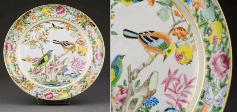 CHARMANTE ASSIETTE EN PORCELAINE DE CANTON FINEMENT EMAILLEE DANS LE STYLE DE LA "FAMILLE ROSE" D'OISEAUX DE PARADIS  Chine, Fin de la Dynastie Qing, Epoque fin du XIXe siècle Elle est ornée sur son aile d'un décor tapissant aux roses, grenades ouvertes et papillons ; dans son cavetto de deux oiseaux de paradis perchés sur les branches d'un grenadier fleuri et aux branches lourdes de fruits mûrs ; à leur côté, deux petits oiseaux volants, quelques rochers bleus éparses et un charmant bambousier rose (dorure estompée par endroits, cheveu en L d'approximativement 3,5 cm partant de la lèvre visible au revers, autre cheveu d'environ 1 cm