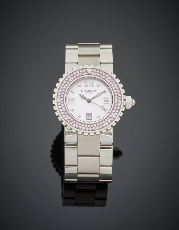 CHAUMET - BRACELET MONTRE ronde, de dame modèle "Class One" en acier. Lunette t…