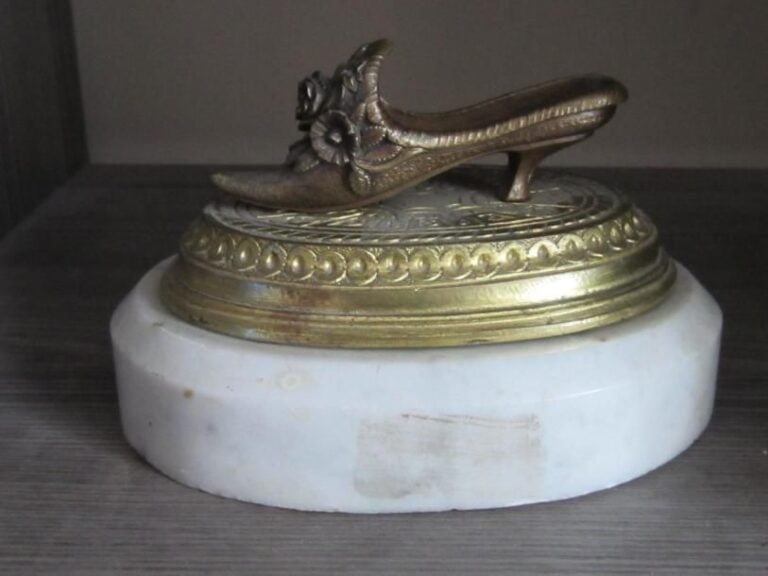 Chaussure en bronze