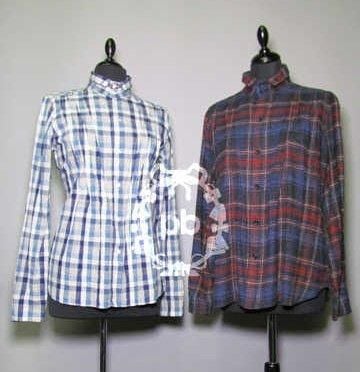 CHEMISE à carreaux en pilou, petit col rabattu sur simple boutonnage, rappel aux poignets, effet de nervures (env TM