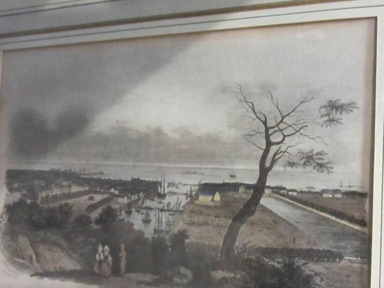 "Cherbourg" et "Marée basse à Ouistreham", deux gravures encadrées