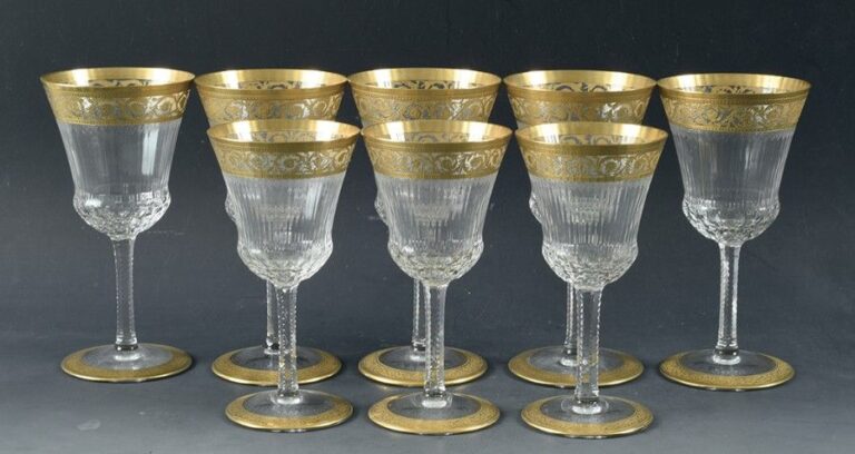Cinq verres à eau et trois verres à vin, modèle «Thistle or» (décor au chardon