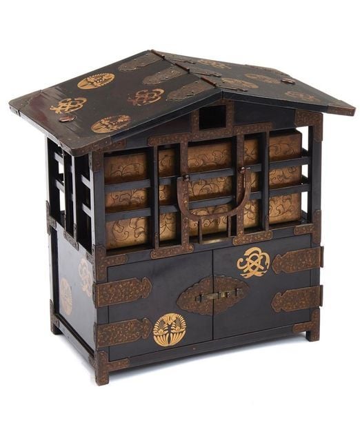 COFFRET A BENTO TRANSPORTABLE EN FORME DE MAISON