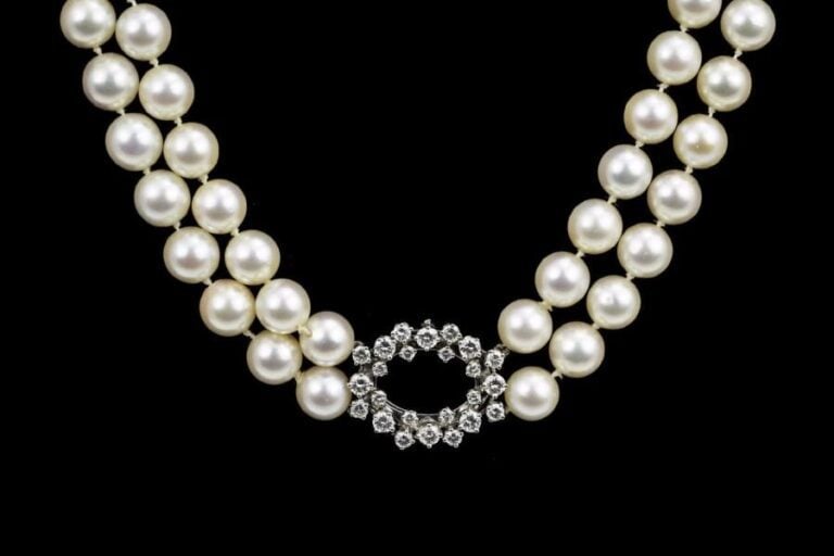 Collier choker à double rangs de perles de cultur