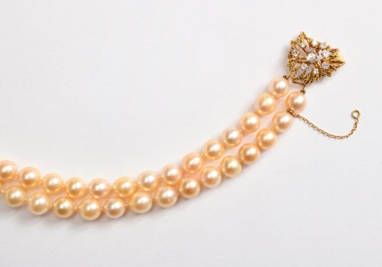 COLLIER choker de deux rangs de perles de cultur