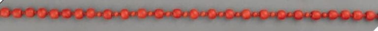 COLLIER composé de perles de corail de tailles différentes alternée