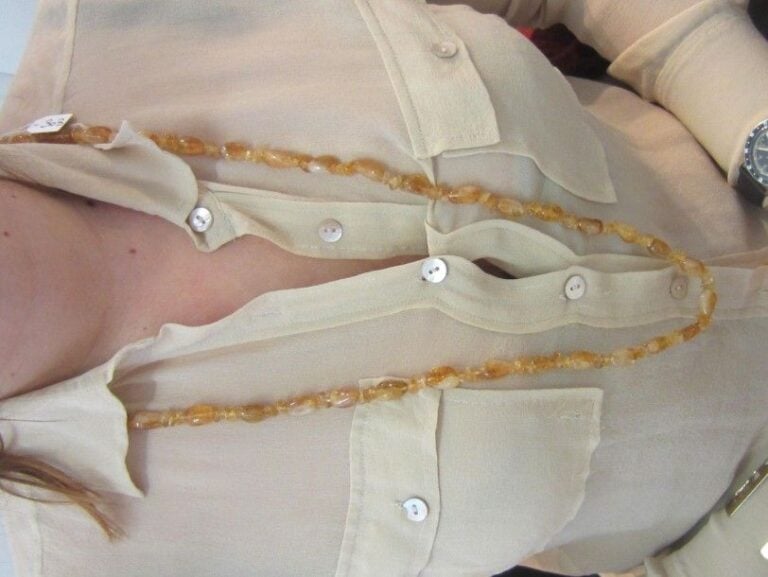 COLLIER composés de perles diverses de citrine