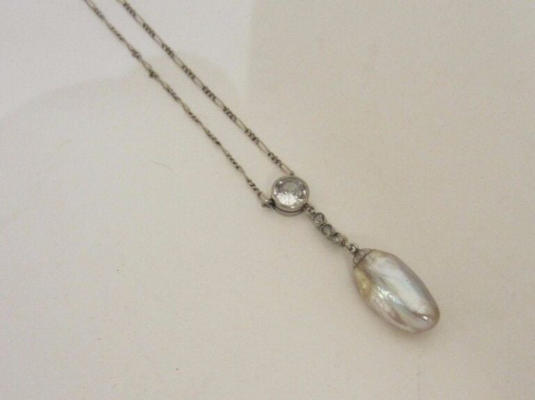 COLLIER en platine (mi